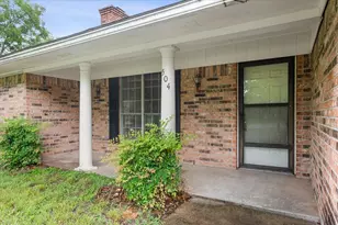 504 N Emerson St, Mart, TX 76664 - Photo 4