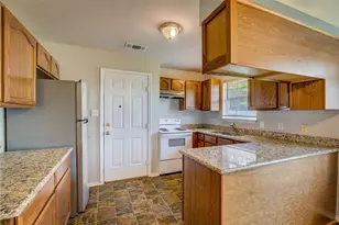 2007 Solomon Dr, Commerce, TX 75428 - Photo 14