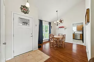 1613 Autumn Breeze Ln, Lewisville, TX 75077 - Photo 4