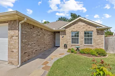106 Westwood Court, Bonham, TX 75418 - Photo 4