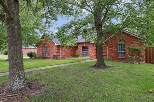 1102 Churchill Ln, Greenville, TX 75402 - Photo 4