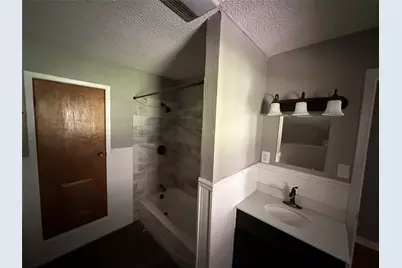 304 S Buffalo Street, Chico, TX 76431 - Photo 10