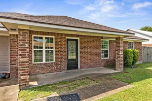 1005 Hooks St, Lacy Lakeview, TX 76705 - Photo 8