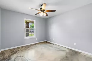 1005 Hooks St, Lacy Lakeview, TX 76705 - Photo 24