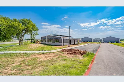 901 Tucker Way, Granbury, TX 76048 - Photo 18