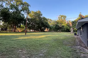 423 E 5th St, Bonham, TX 75418 - Photo 22