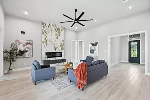 2085 Glenhollow Dr, Weatherford, TX 76088 - Photo 12