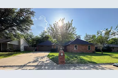 109 Colonial Heights, Sanger, TX 76266 - Photo 1