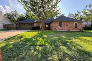109 Colonial Heights, Sanger, TX 76266 - Photo 4