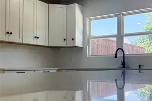 809 Longbeach Dr, Garland, TX 75043 - Photo 8