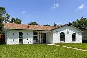 809 Longbeach Dr, Garland, TX 75043 - Photo 2