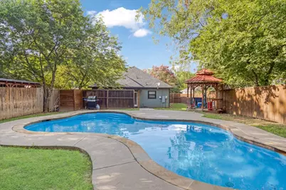 408 W Day Street, Denison, TX 75020 - Photo 1