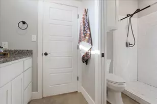 408 W Day St, Denison, TX 75020 - Photo 18