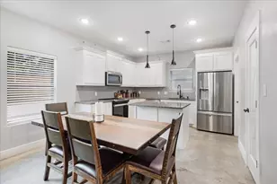 408 W Day St, Denison, TX 75020 - Photo 12