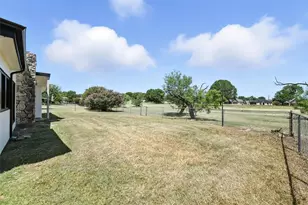 236 Half Moon Way, Runaway Bay, TX 76426 - Photo 34