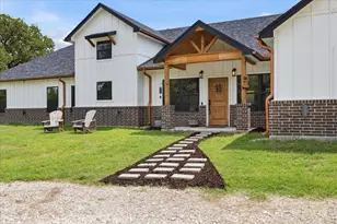 403 Polk Rd, Bowie, TX 76230 - Photo 2