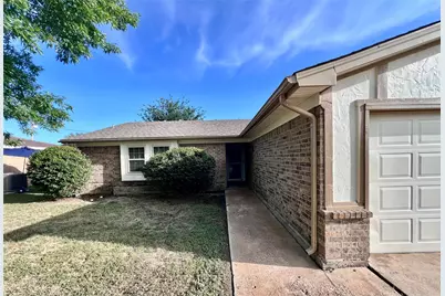 1612 Prince Court, Benbrook, TX 76126 - Photo 6