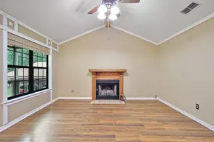 194 Oak Shadows Cv, Holly Lake Ranch, TX 75765 - Photo 4