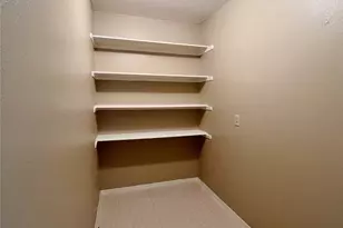 907 S Bowen Rd, Arlington, TX 76013 - Photo 16