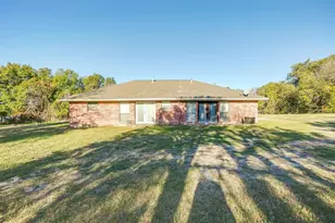 1907 Live Oak Cir, Azle, TX 76020 - Photo 26