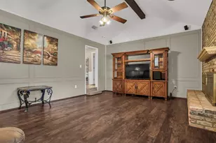 2500 High Oak Dr, Arlington, TX 76012 - Photo 14