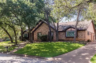 2500 High Oak Dr, Arlington, TX 76012 - Photo 4