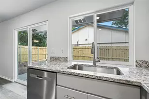 4613 Tarry Dr, Garland, TX 75043 - Photo 10