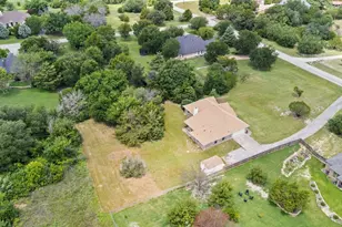 2517 Hayley Dr, Weatherford, TX 76085 - Photo 2