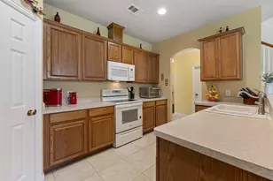 2904 Shoreline Dr, Burleson, TX 76028 - Photo 12