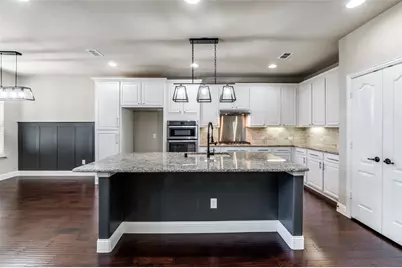 2404 Marshbrook Drive, McKinney, TX 75071 - Photo 6