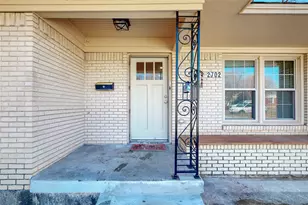 2702 Tolosa Dr, Dallas, TX 75228 - Photo 2