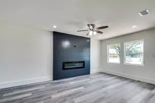 1802 3rd St, Grand Prairie, TX 75051 - Photo 8