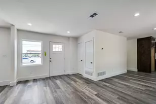 1802 3rd St, Grand Prairie, TX 75051 - Photo 4