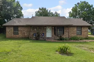 206 N Main St, Bailey, TX 75413 - Photo 4