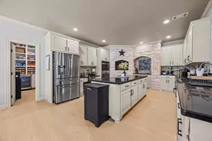 3175 Collins Rd, Burleson, TX 76028 - Photo 10