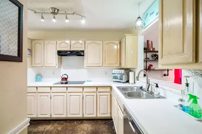 1222 Falling Water Drive, Lewisville, TX 75067 - Photo 18