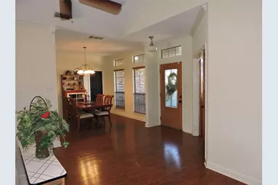 1025 Savannah Lane, Oak Ridge, TX 75142 - Photo 10