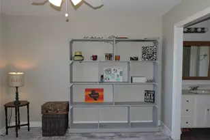 1025 Savannah Ln, Oak Ridge, TX 75142 - Photo 22