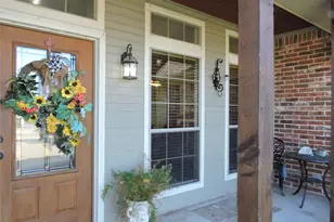 1025 Savannah Ln, Oak Ridge, TX 75142 - Photo 4