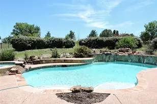 1025 Savannah Ln, Oak Ridge, TX 75142 - Photo 26