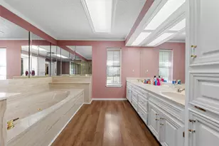 3230 Village Park Dr, Waco, TX 76708 - Photo 14