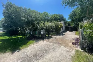 611 Crestside Dr, Duncanville, TX 75137 - Photo 40