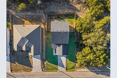 2710 San Gabriel Drive, Granbury, TX 76048 - Photo 2