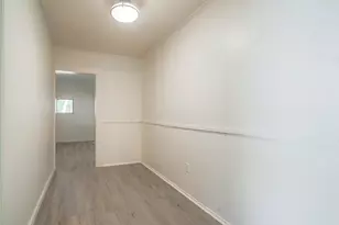 413 S Manson St, Wolfe City, TX 75496 - Photo 6