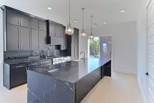 400 Vista Buena Trl, Fort Worth, TX 76111 - Photo 2