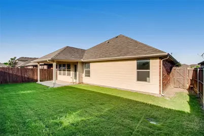 801 Hawk Valley Drive, Little Elm, TX 75068 - Photo 10