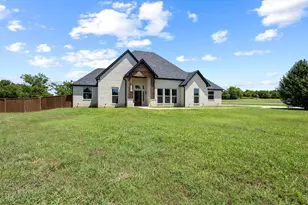 2201 Norwood St, Sherman, TX 75092 - Photo 2