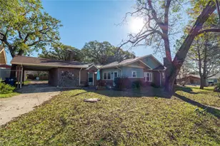 1601 Halsell St, Bridgeport, TX 76426 - Photo 2