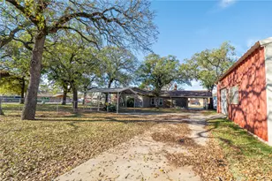 1601 Halsell St, Bridgeport, TX 76426 - Photo 26