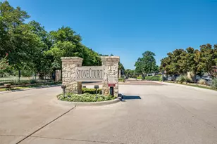 3912 Sovereign Dr, Bedford, TX 76021 - Photo 32